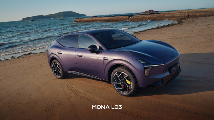 เหอ เสี่ยวเผิง เปิดเผยทีมออกแบบ MONA L03